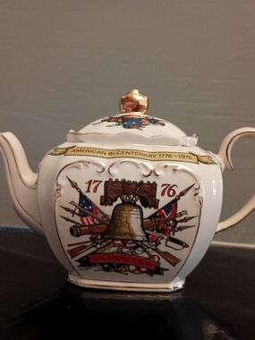 "The Liberty Bell" Bi-Centenary Commemorative Teapot - White & Gold Accent